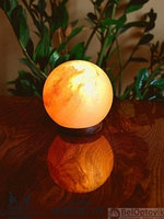 Солевой (соляной) ионизирующий светильник-ночник Шар 2,5  3 кг, фото 1