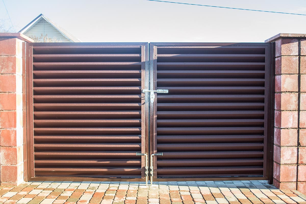 Забор жалюзи Т-800 RAL 8017 (коричневый) мат - фото 7 - id-p119996320