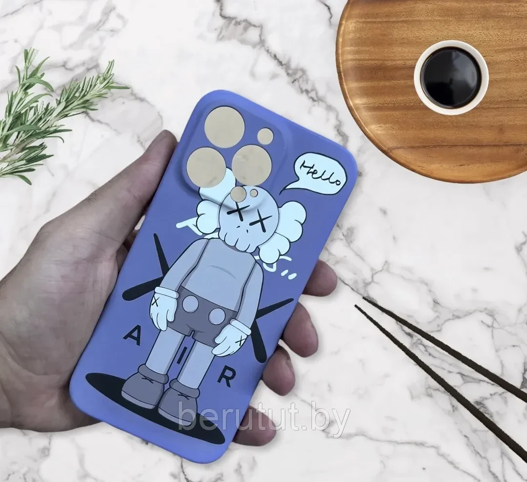 Силиконовый светящийся в темноте чехол KAWS, Iphone 12 - фото 3 - id-p179929531