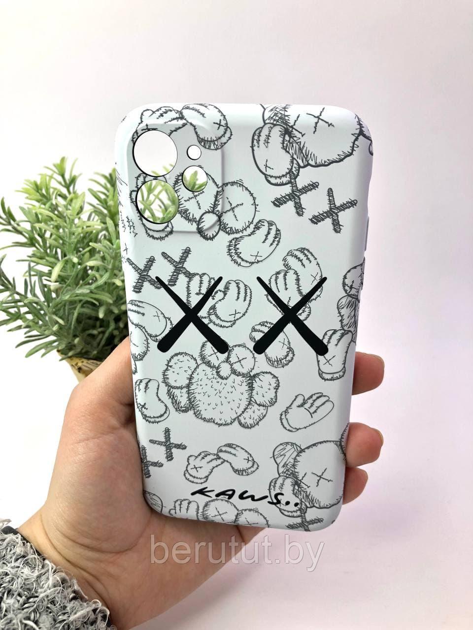 Силиконовый светящийся в темноте чехол KAWS, Iphone 11 - фото 1 - id-p179929592