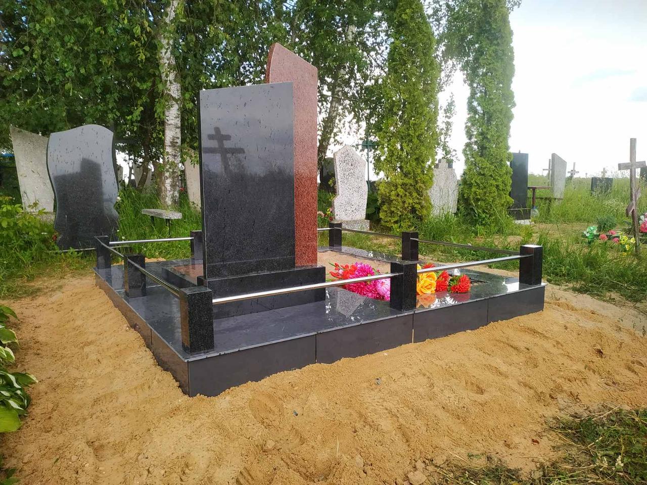 Благоустройство могил г. Белыничи - фото 1 - id-p179981904