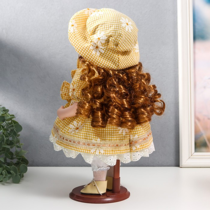 Кукла коллекционная керамика "Маша в жёлтом платье в клетку с ромашками, в шляпке" 30 см - фото 4 - id-p180240069