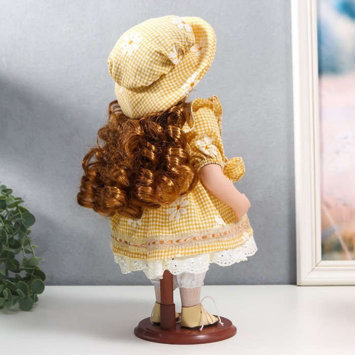 Кукла коллекционная керамика "Маша в жёлтом платье в клетку с ромашками, в шляпке" 30 см - фото 5 - id-p180240069