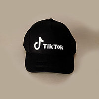 Бейсболка "Tik Tok"