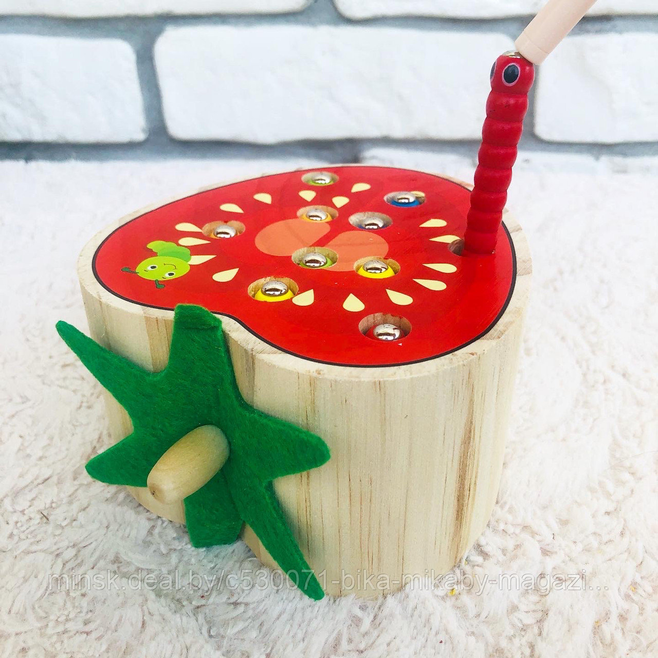 Деревянная развивающая игрушка магнитная рыбалка с червячками (клубничка, яблоко и груша) - фото 5 - id-p180393029