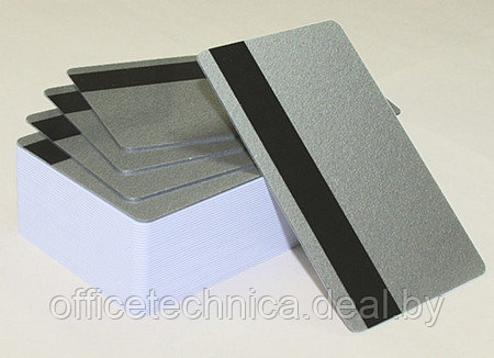 Пластиковые карты серебряные HiCo тонированные в массе 12897, 1уп.(124 шт.) - фото 1 - id-p133923030
