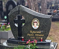 ГРАНИТНЫЙ ПАМЯТНИК С КРЕСТОМ