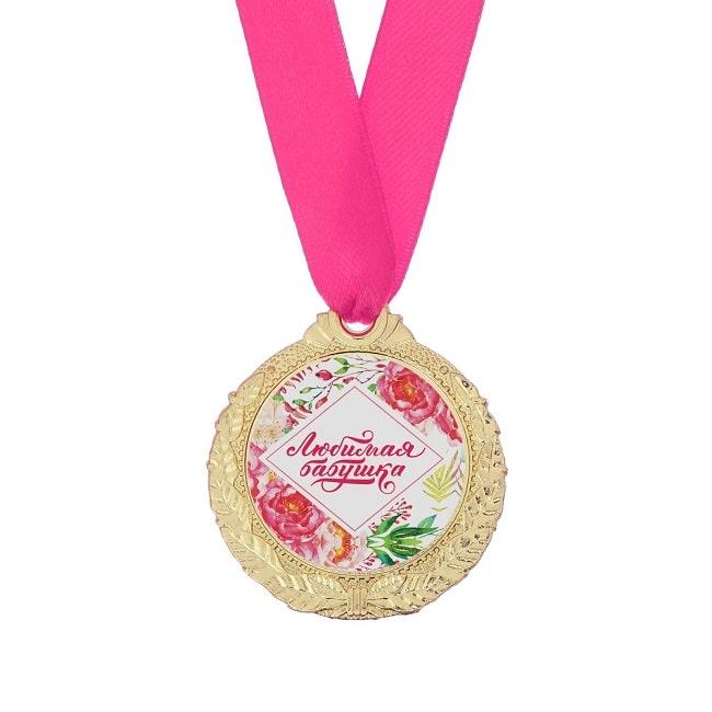 Медаль на ленте с открыткой «Лучшая бабушка» - фото 2 - id-p180739335
