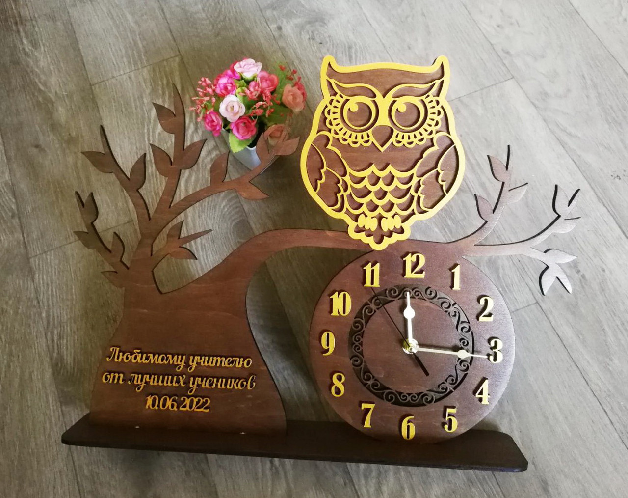 Часы с деревом и совой