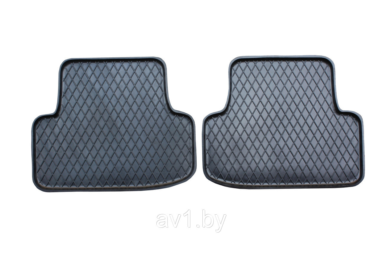 Автоковрик резиновый задний UNI-12 (RR black) VW Golf 7