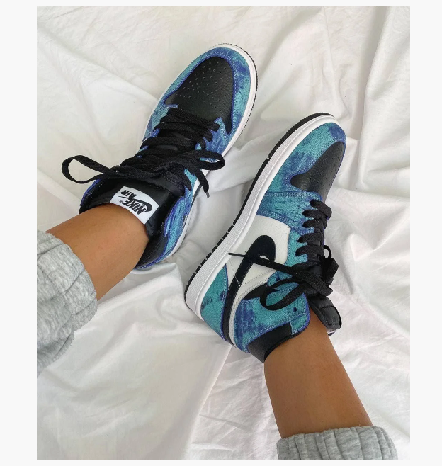 Кроссовки Nike Air Jordan 1 Retro - фото 2 - id-p169047427
