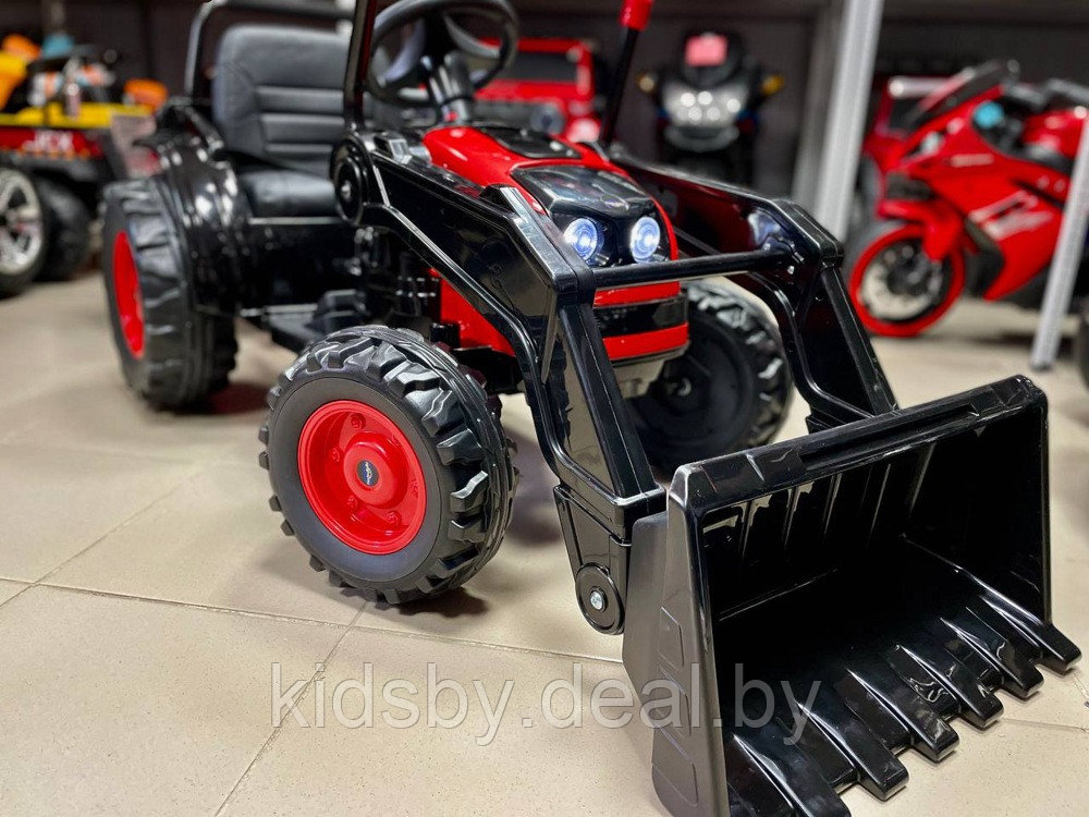 Детский электромобиль, трактор-погрузчик с прицепом RiverToys HL395 (красный) - фото 2 - id-p181068003