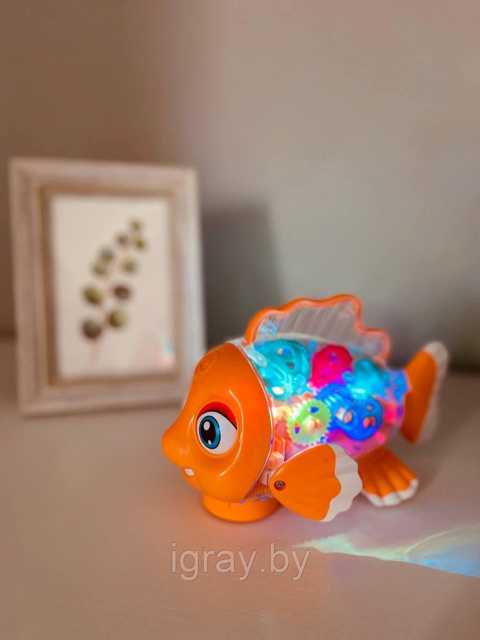 Рыбка с шестеренками прозрачная