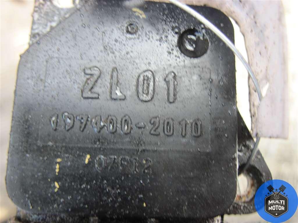Расходомер воздуха MAZDA 3 I (2004-2008) 1.6 i Z6 - 105 Лс 2006 г. - фото 2 - id-p181490044