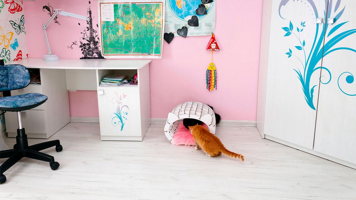 Домик для кота «Кошкин дом» белый каркас (розовый мех) - фото 6 - id-p181540827