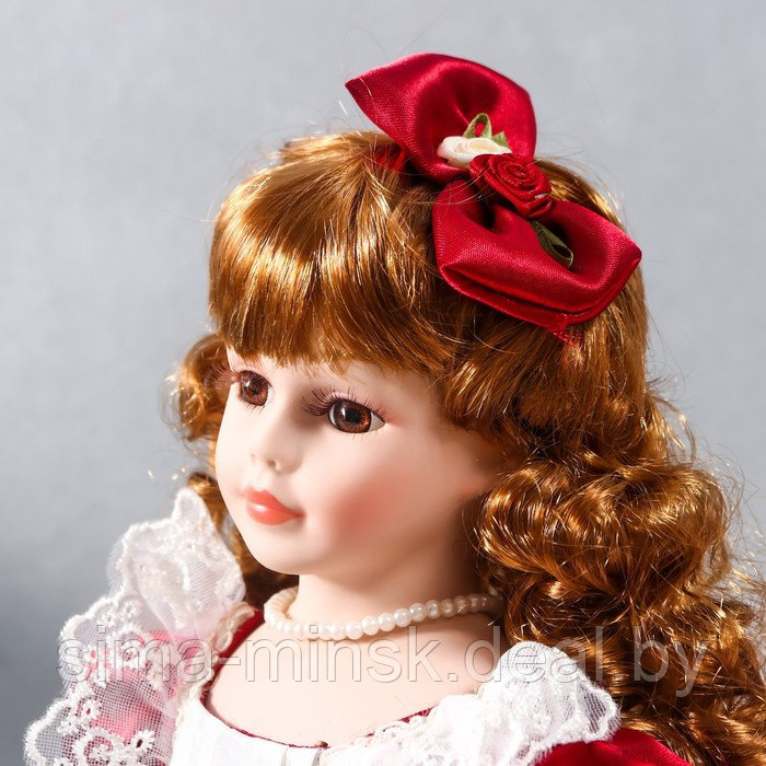 Кукла коллекционная керамика "Наташа в бордовом платье с рюшами, с бантом в волосах" 40 см - фото 6 - id-p181561278