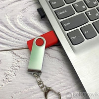 USB  накопитель с брелком (флешка) Twist , 32 Гб Красная
