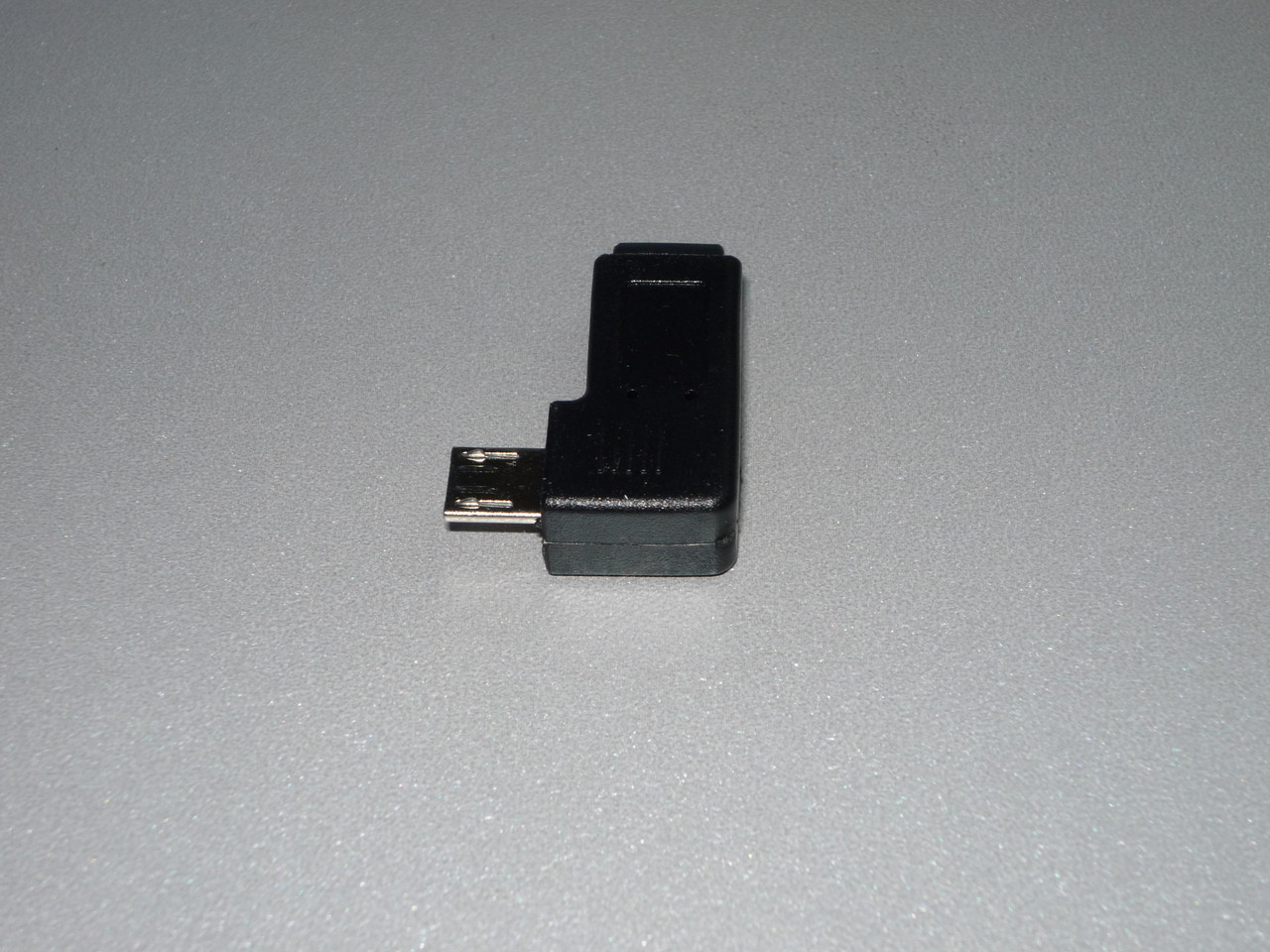 Переходник miniUSB (гнездо)-microUSB (штекер), угловой (90 градусов), направленный влево - фото 2 - id-p181580351