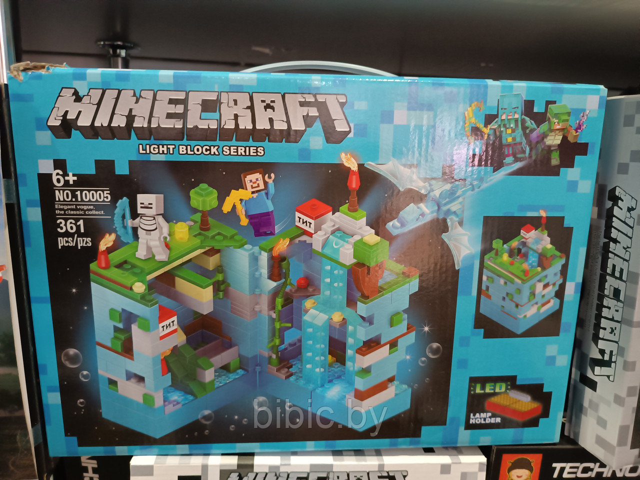 Конструктор Minecraft MY WORLD "Голубая крепость" 361 дет. с LED подсветкой - фото 1 - id-p181863216