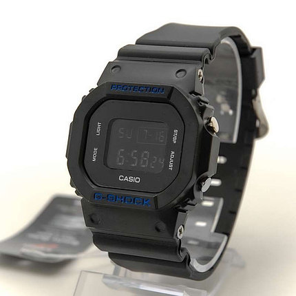 Часы электронные G-SHOCK DW-5600 (черный+синий), фото 2