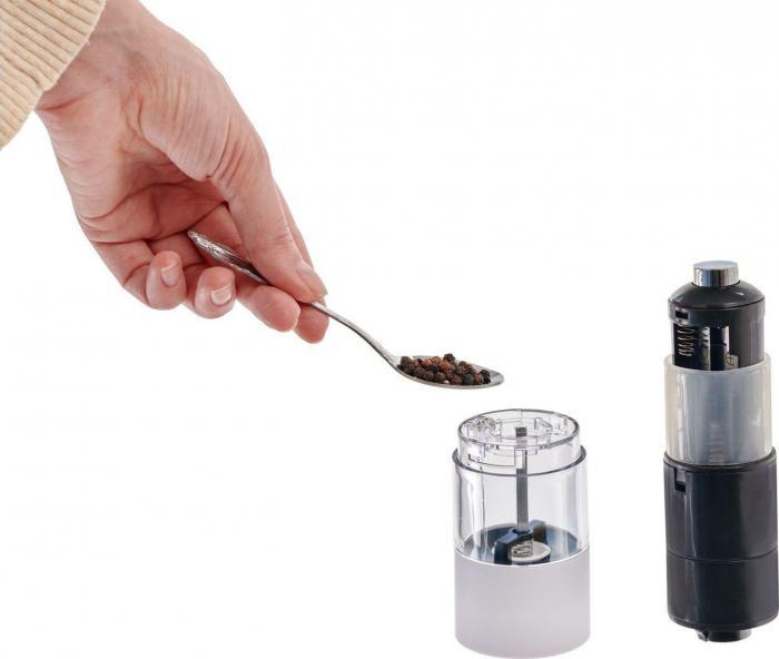 Измельчитель для специй 5,2смx22,3см, пластик, белый (Electric pepper grinder, White, ABS), Bradex TK 0600 - фото 6 - id-p177288049