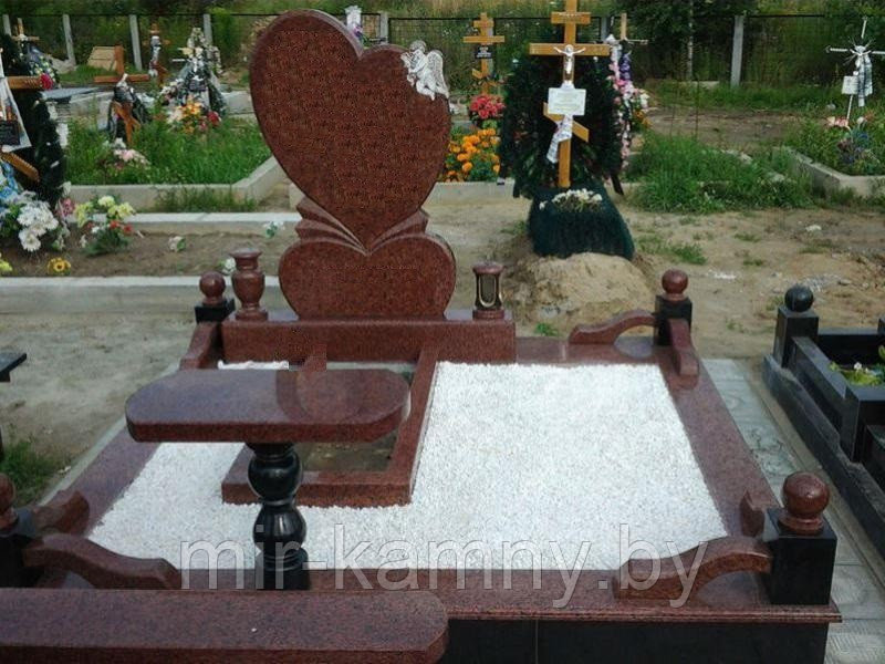 ОРИГИНАЛЬНЫЙ ПАМЯТНИК С ОТКРЫТЫМ НАДГРОБИЕМ