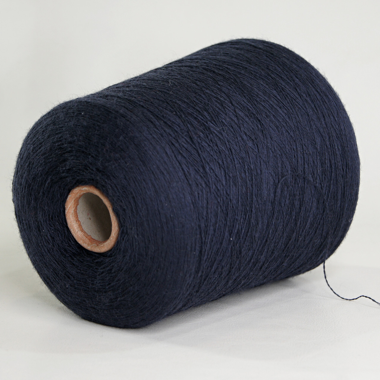 Пряжа: 100% меринос, Art: Cashwool, Zegna Baruffa, синий, 2/30 (1500 м/100 гр.)