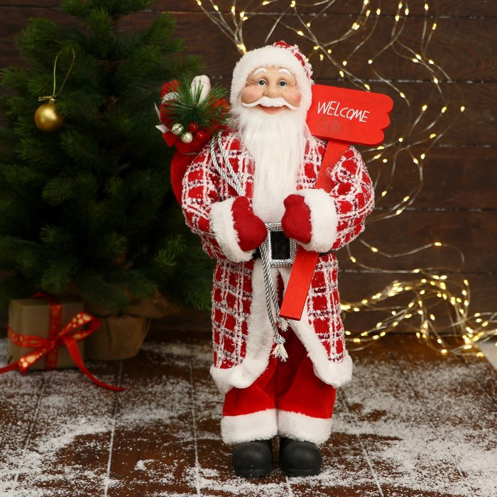 Дед Мороз "В красной клетчатой шубе, с табличкой и подарками" 25х45 см - фото 1 - id-p182431821