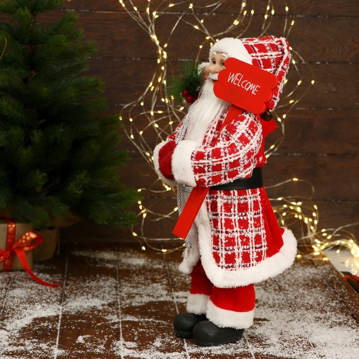 Дед Мороз "В красной клетчатой шубе, с табличкой и подарками" 25х45 см - фото 2 - id-p182431821