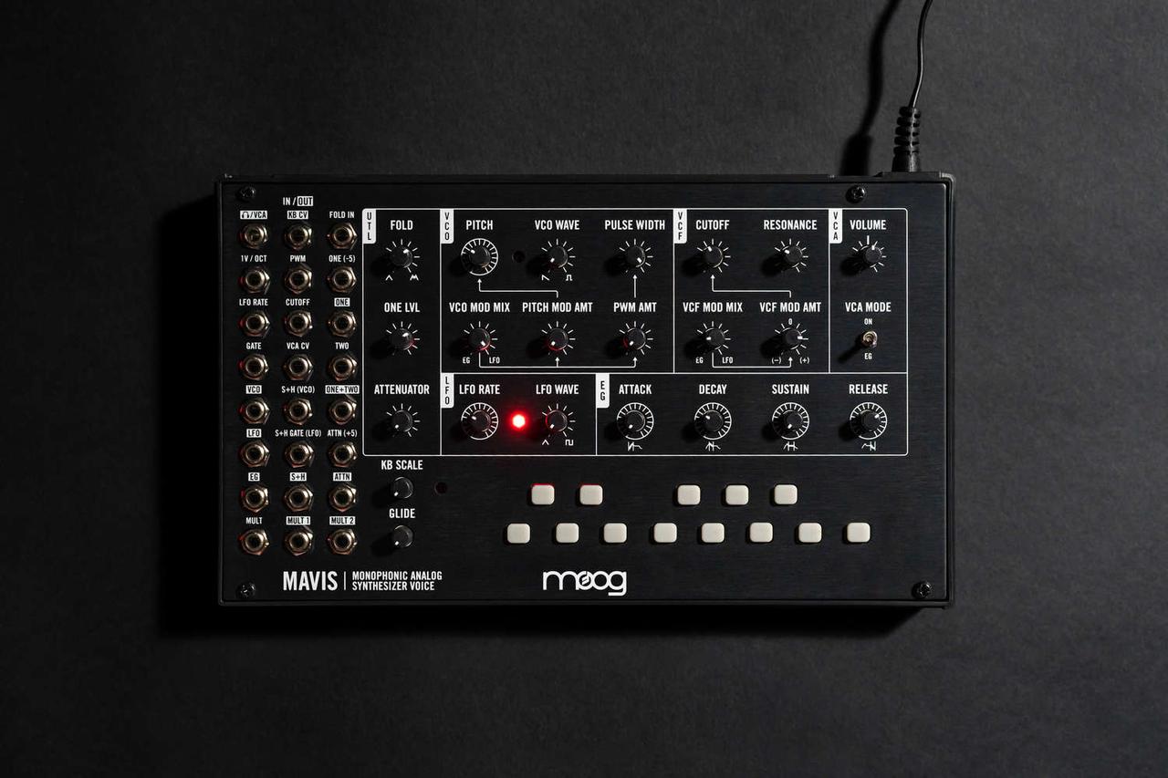 Синтезатор ​Moog Mavis