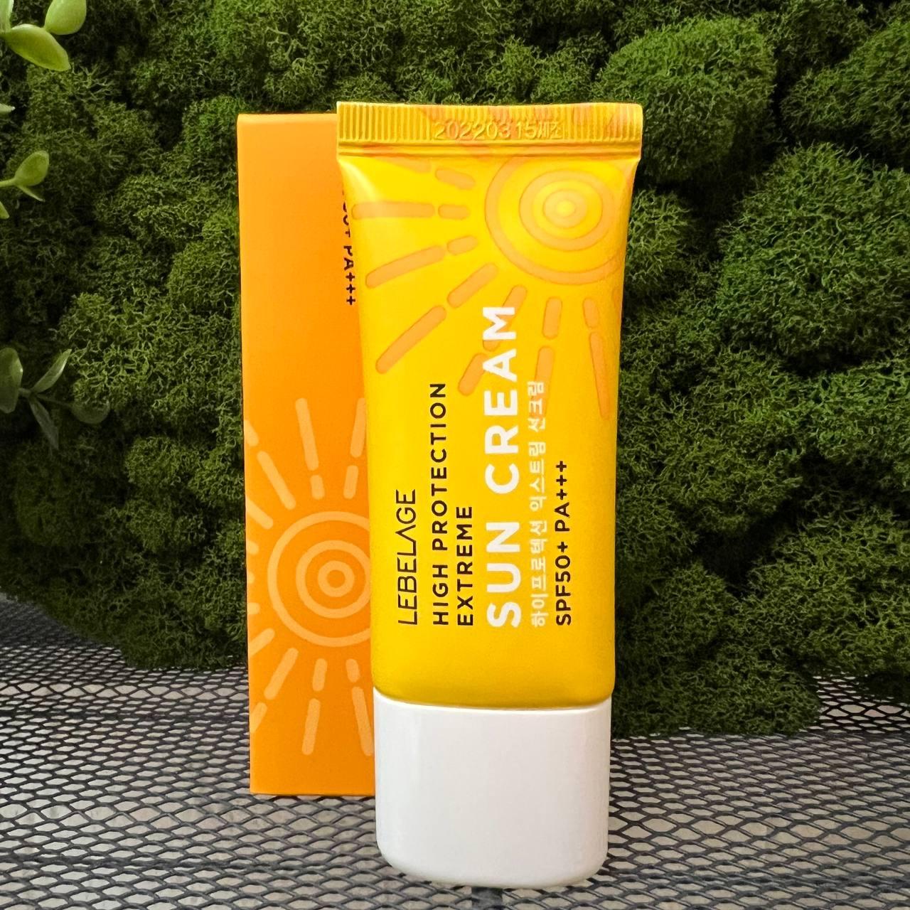 Солнцезащитный крем для интенсивной защиты LEBELAGE High Protection Extreme Sun Cream (SPF50+PA+++)