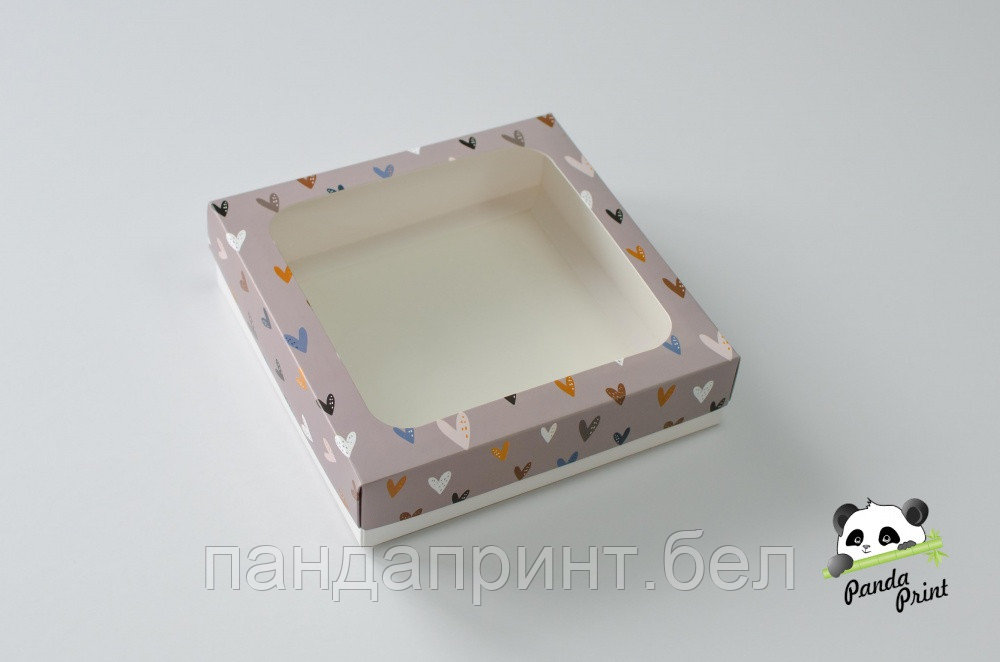 Коробка с прозрачным окном 200х200х50 Цветные сердечки (белое дно)
