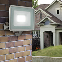 Прожектор светодиодный уличный ЭРА LPR-023-W-65K-010 10Вт 6500K 800Лм IP65 белый