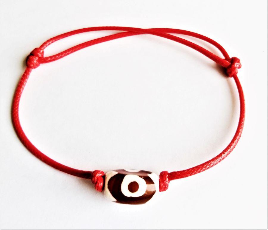 Браслет Красная Нить с натуральным камнем Агат Дзи 3 глаза, 15*10,5 мм - богатство и здоровье
