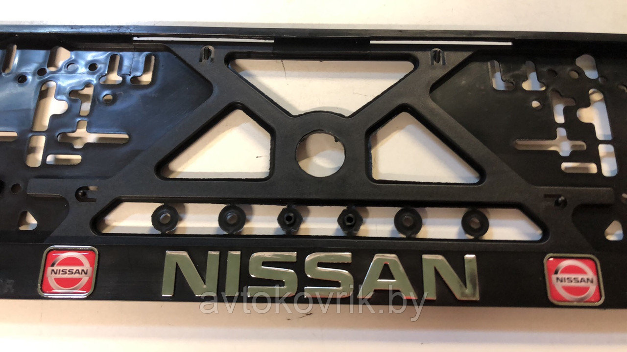 Рамка для номера НИССАН [NISSAN] с объемными хромовыми буквами и цветными силиконовыми эмблемами - фото 1 - id-p183404539