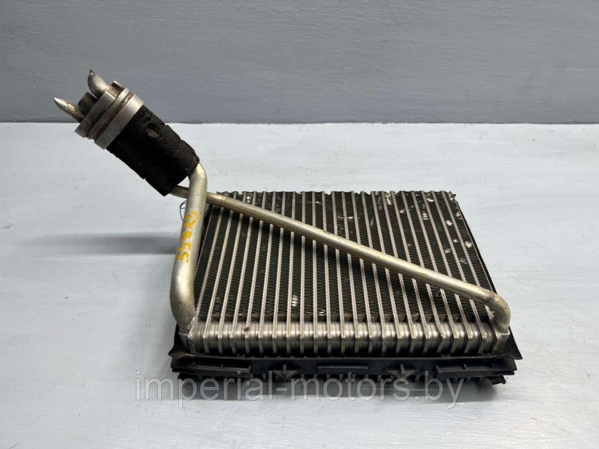 Радиатор кондиционера Audi A4 B5 (S4,RS4) - фото 2 - id-p128938989