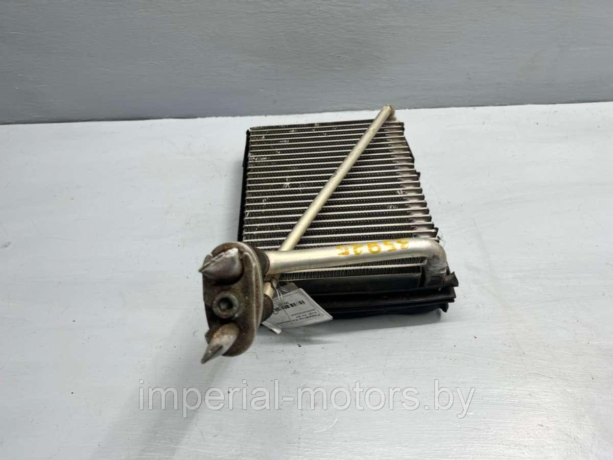 Радиатор кондиционера Audi A4 B5 (S4,RS4) - фото 3 - id-p128938989