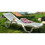 Шезлонг пластиковый Капри белый с ручками, фото 2