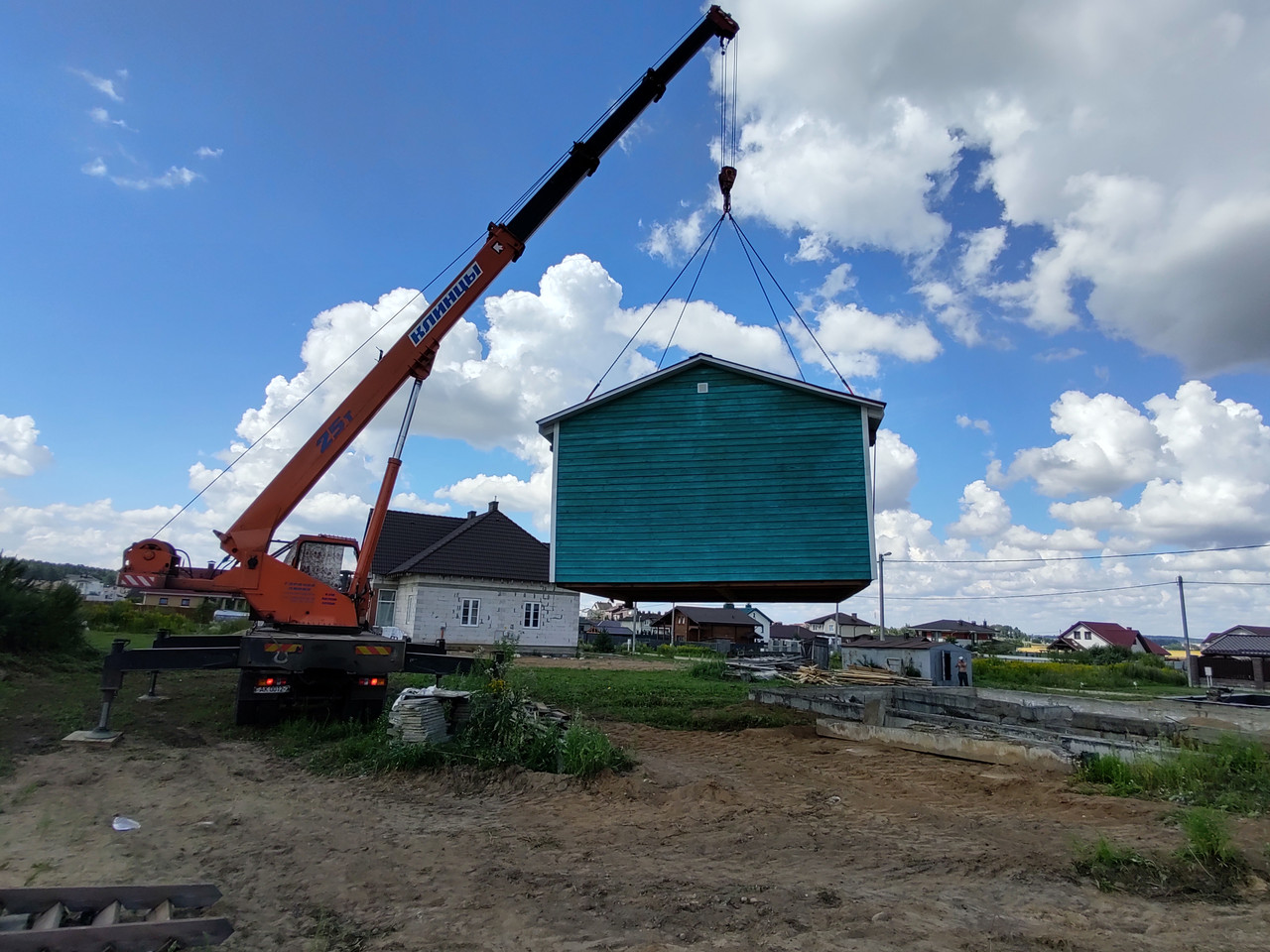 Перемещение дома по участку в Гродно по выгодной цене от компании SurikStroy