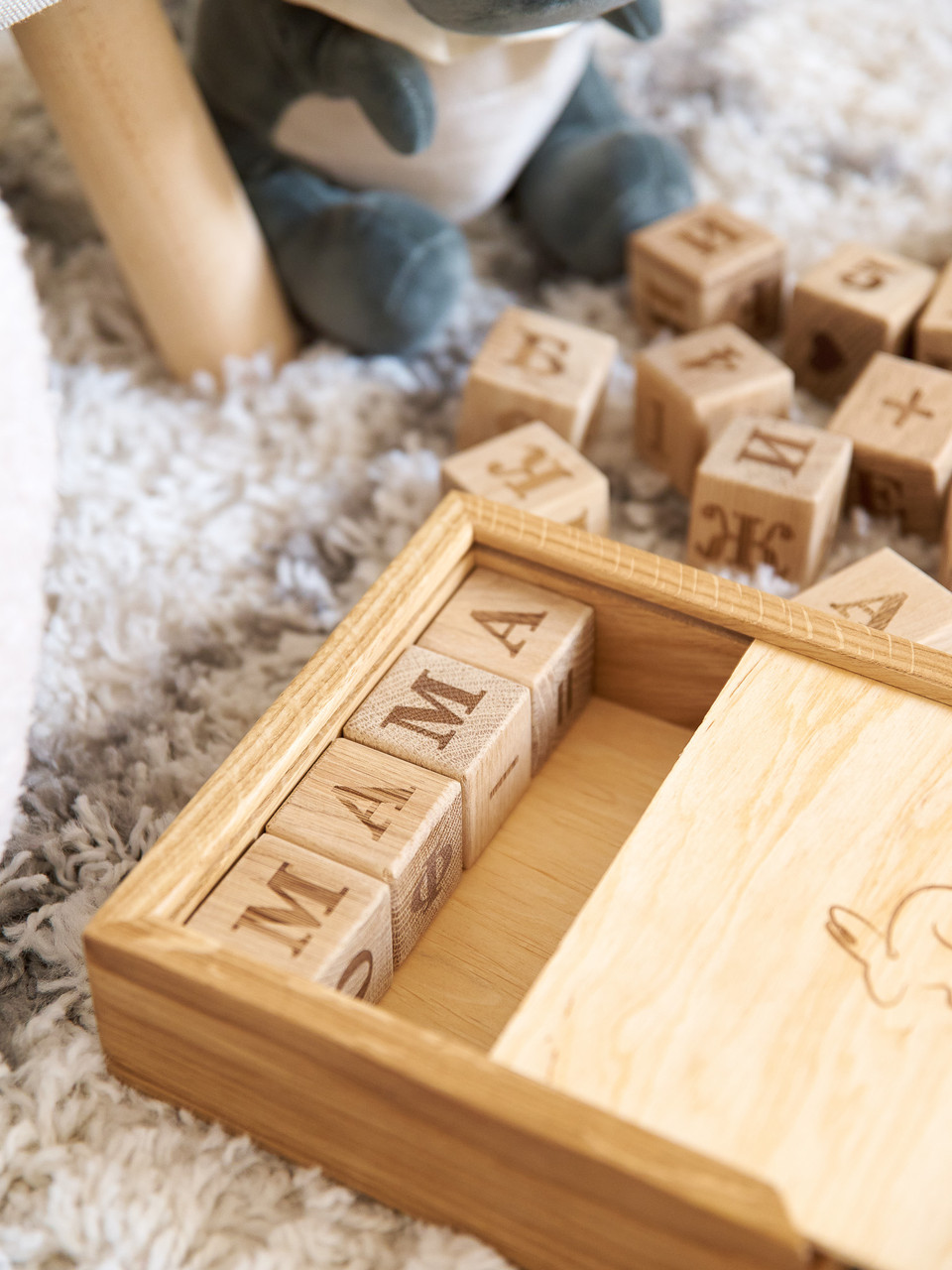 Кубики с буквами АЛФАВИТ деревянные в коробке - фото 1 - id-p184426050