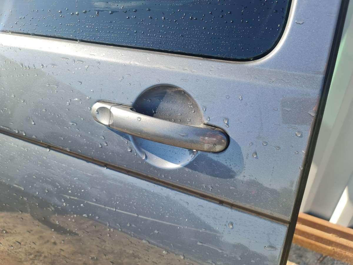 Ручка наружная сдвижной двери правой Volkswagen Caravelle T5
