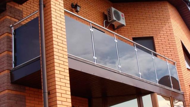 Стальные ограждения балконов