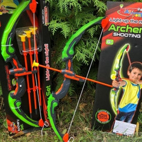 Игровой набор: Светящийся лук и стрелы на присосках Archery Set 881-23A, 6 Зеленый