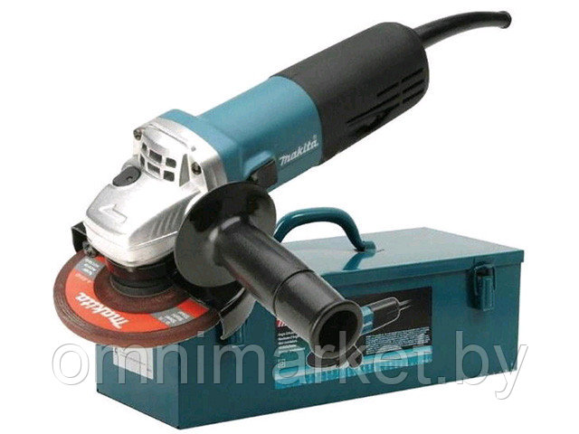 Одноручная углошлифмашина MAKITA 9557 HNK6 в чем. (840 Вт, диск 115х22 мм)