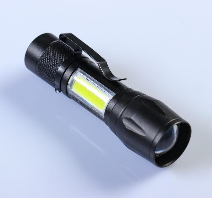 Фонарь ручной "Мастер К" два LED диода, с фокусировкой (аккумуляторный). - фото 1 - id-p184755473