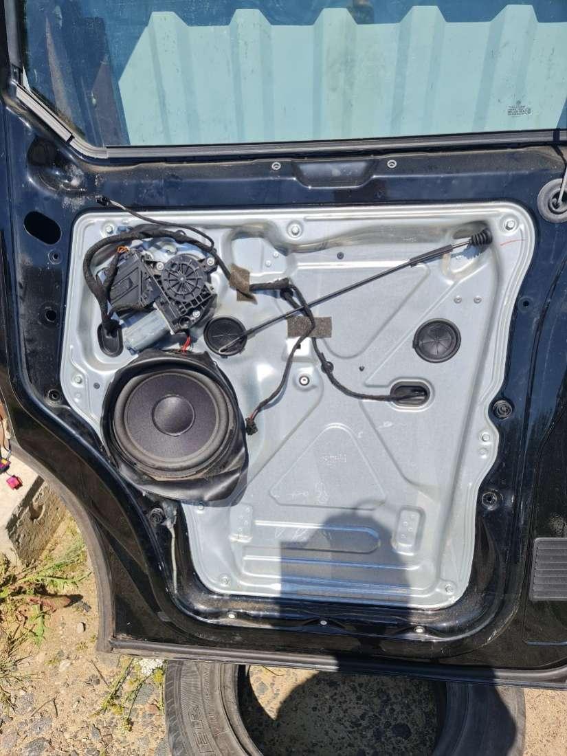 Стеклоподъемник правый передний Volkswagen Caravelle T5