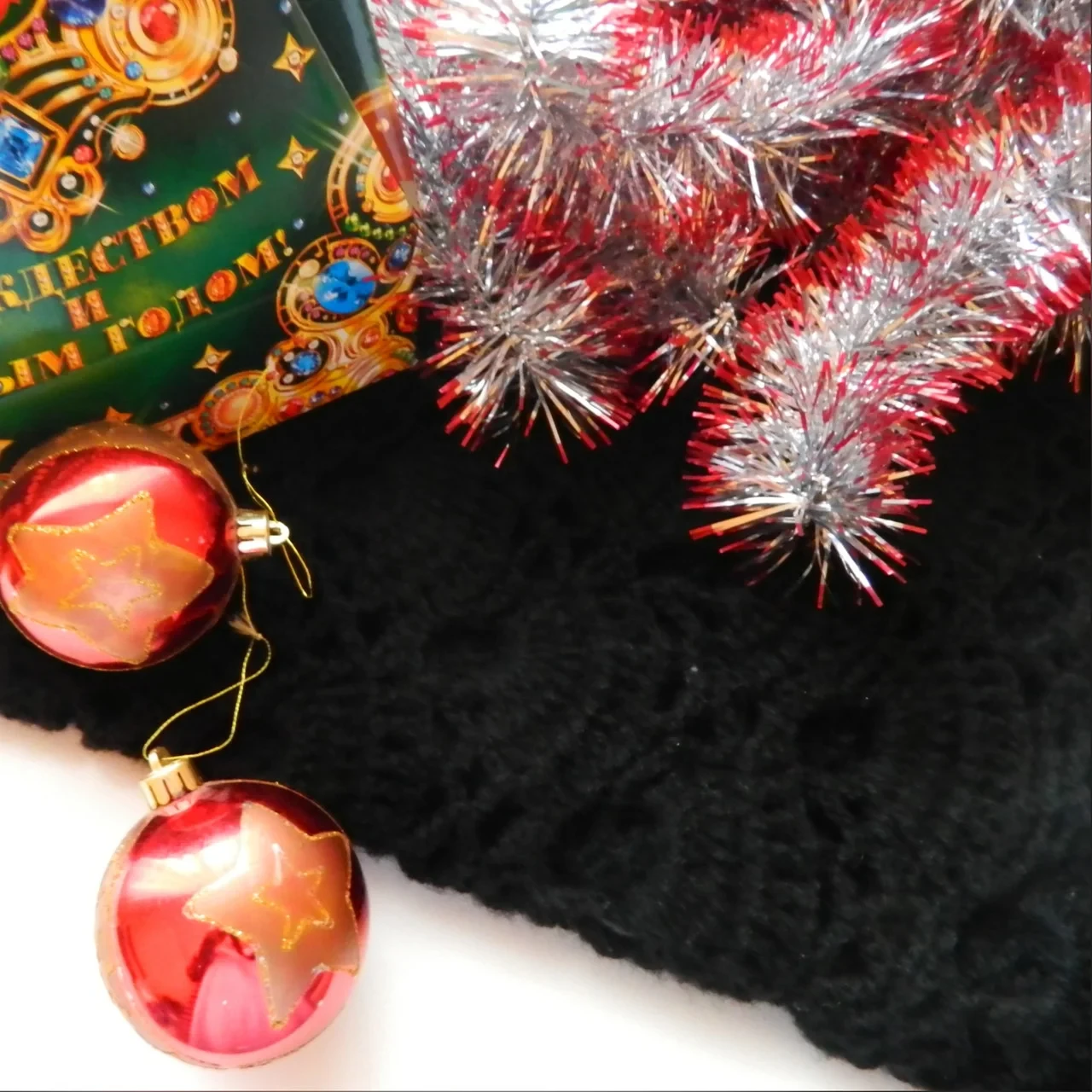 Шаль черная теплая зимняя ажурная из мохера вязаная крючком - женский подарок - фото 4 - id-p71795890