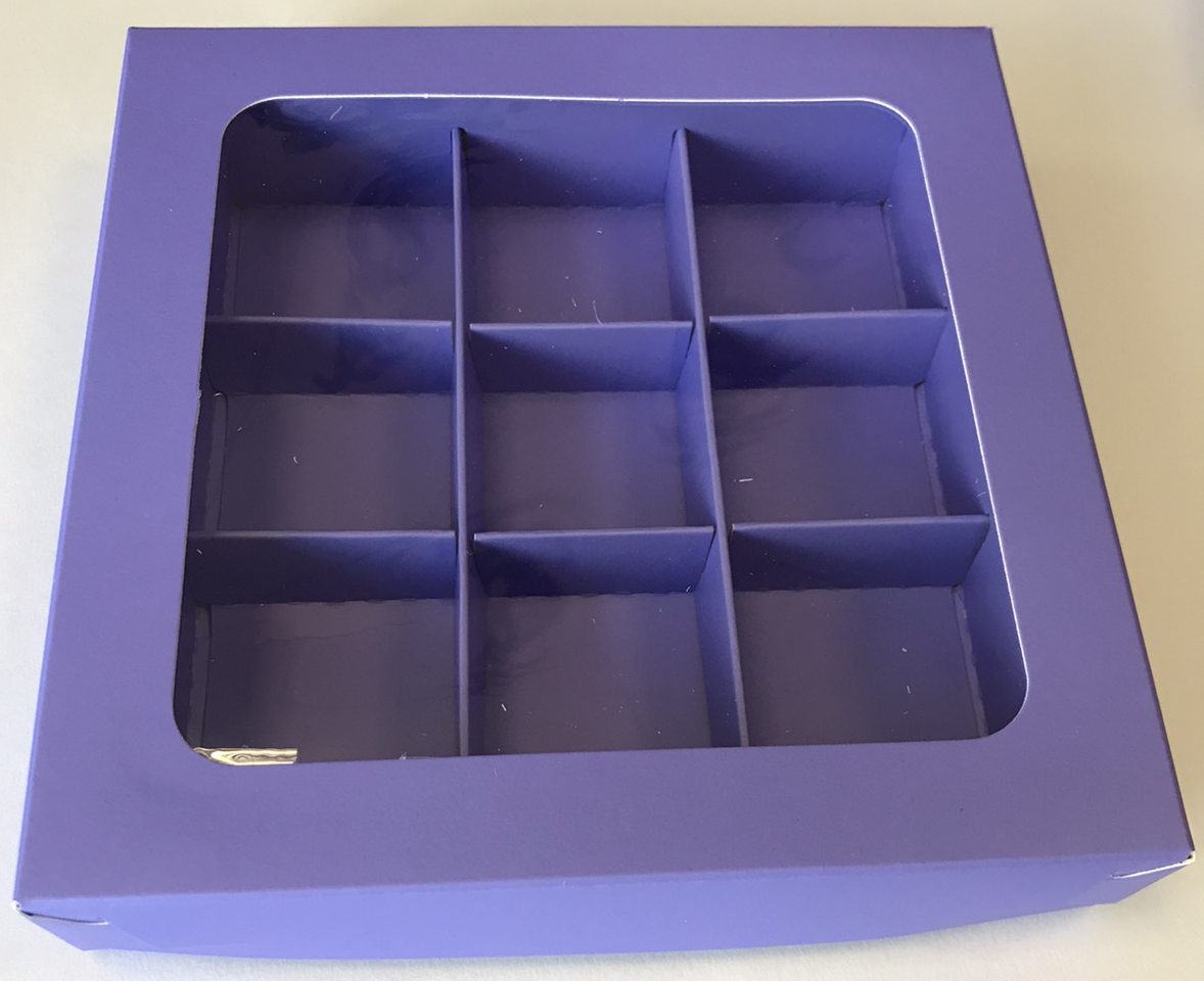 Коробка для 9 конфет с вклеенным окном Лавандовая, 155 х155х h30 мм - фото 1 - id-p184368126