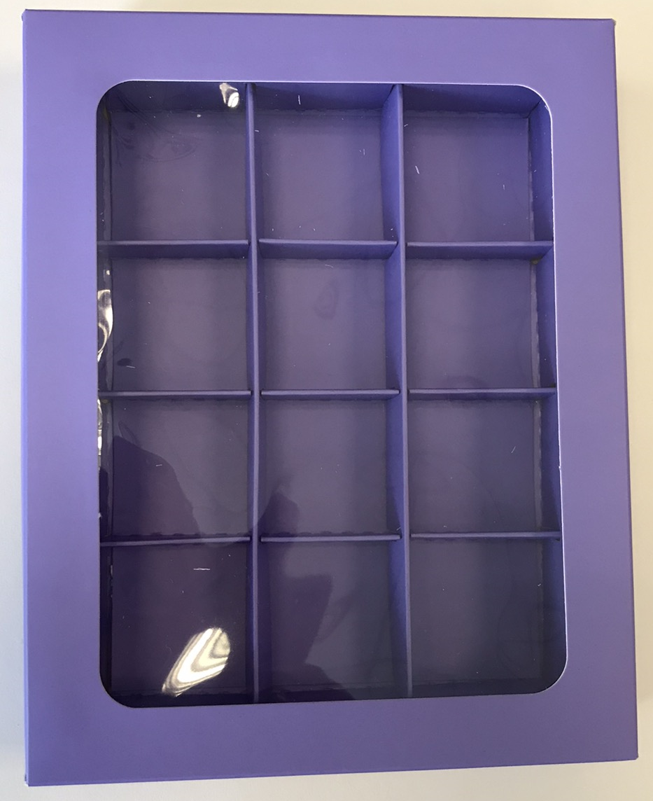 Коробка для 12 конфет с вклеенным окном Лавандовая, 190х150х h30 мм - фото 1 - id-p184368569