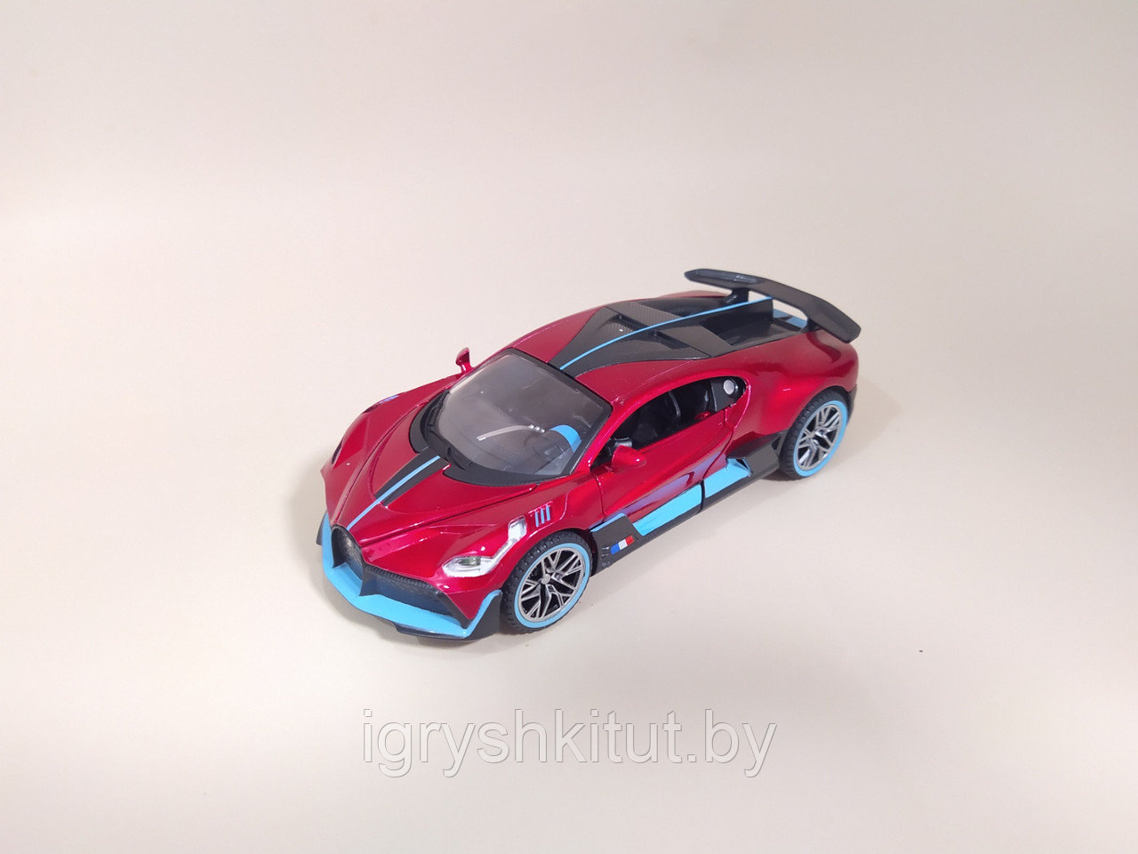 Машина Bugatti, инерционная, металлическая, свет, звук